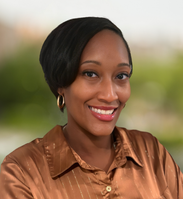 Danielle Evans Headshot