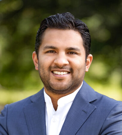 Victor Roy headshot